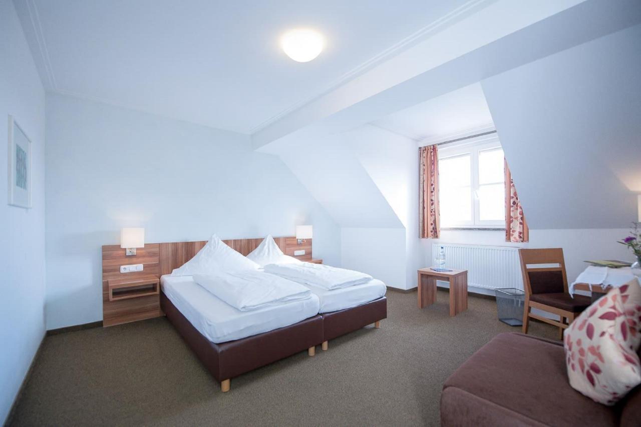 Weingut Kernwein Hotel Seinsheim ภายนอก รูปภาพ