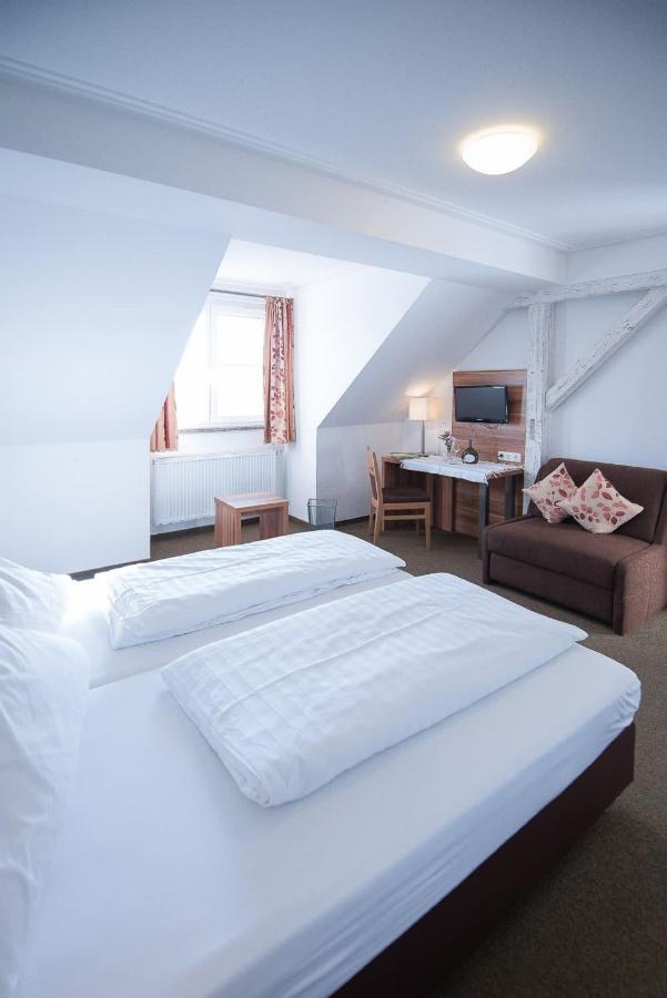 Weingut Kernwein Hotel Seinsheim ภายนอก รูปภาพ